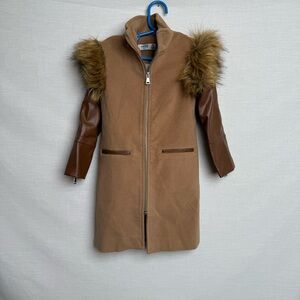 NESS Junior Camel Coat with Faux-Fur Shoulders & Faux-Leather Sleeve – Size 3-4Y